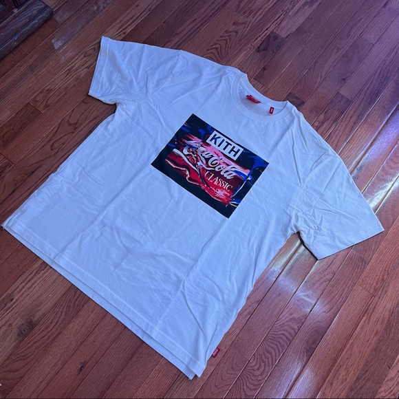 Kith coca cola vintage look tshirt - Picture 2 of 6
